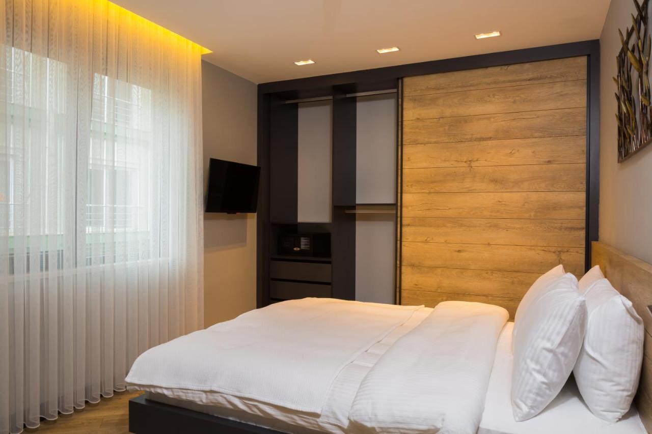 Z-suites Aparthotel